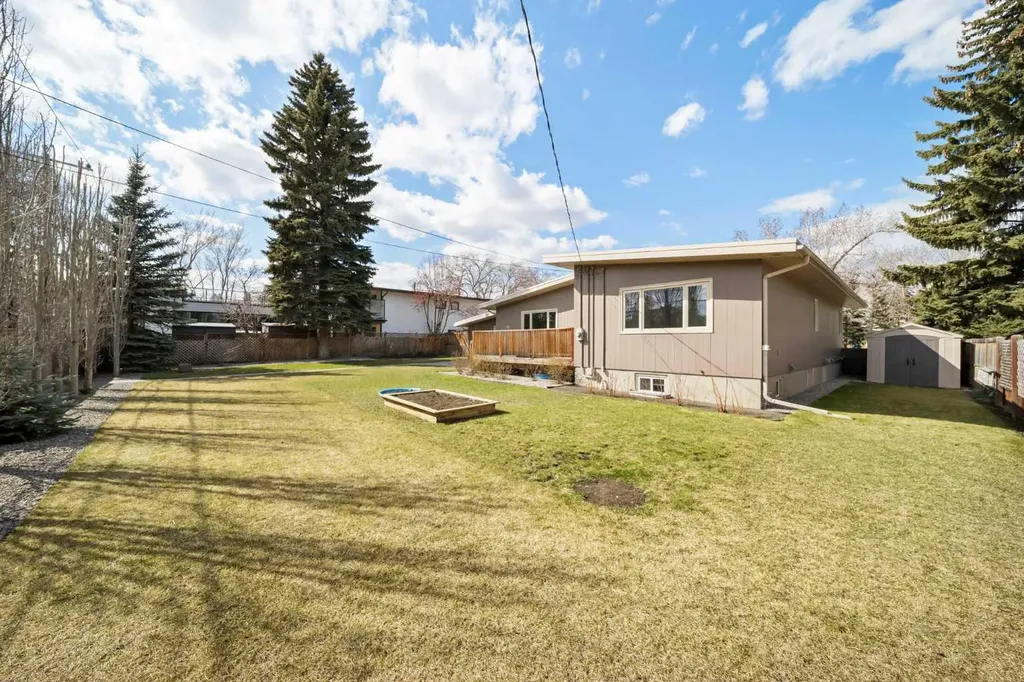 159 Malibou Road SW Calgary AB T2V 1X5