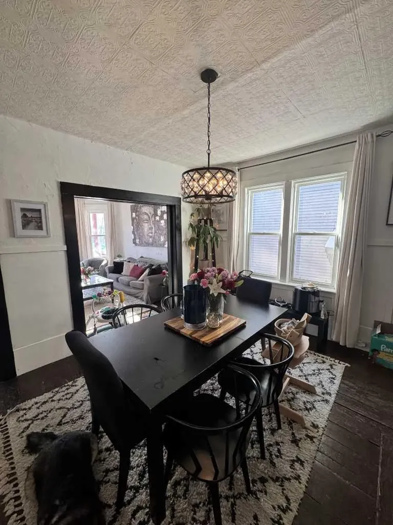 722 2 Avenue NW Calgary AB T2N 0E3