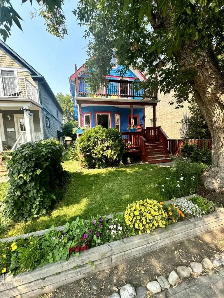 722 2 Avenue NW Calgary AB T2N 0E3