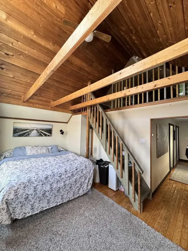 722 2 Avenue NW Calgary AB T2N 0E3