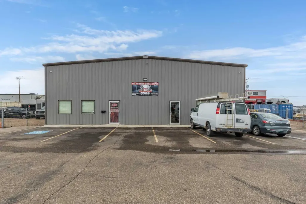 81 Brier Estates Way NW Medicine Hat AB T1C0B2