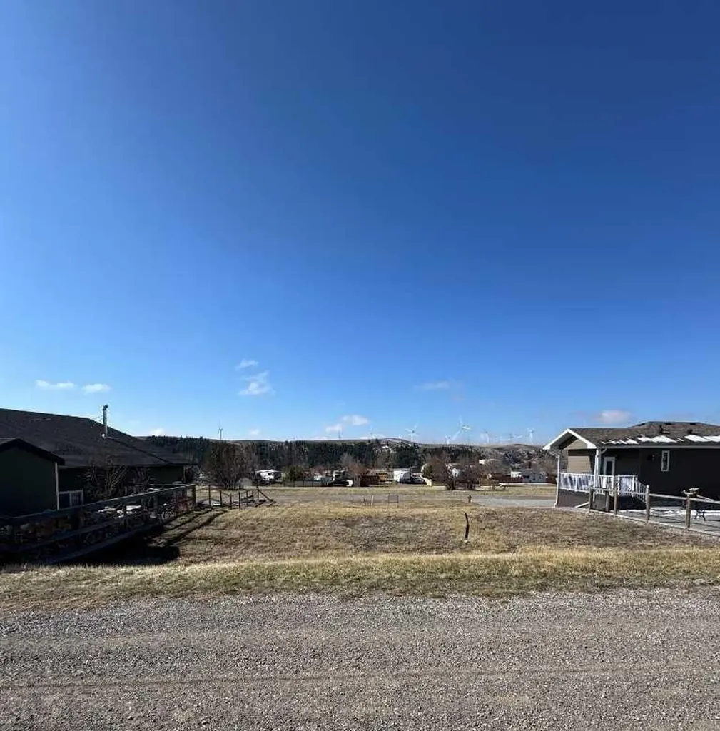 305 3 Avenue Rural Pincher Creek No. 9 M.d. Of AB T0K1W0