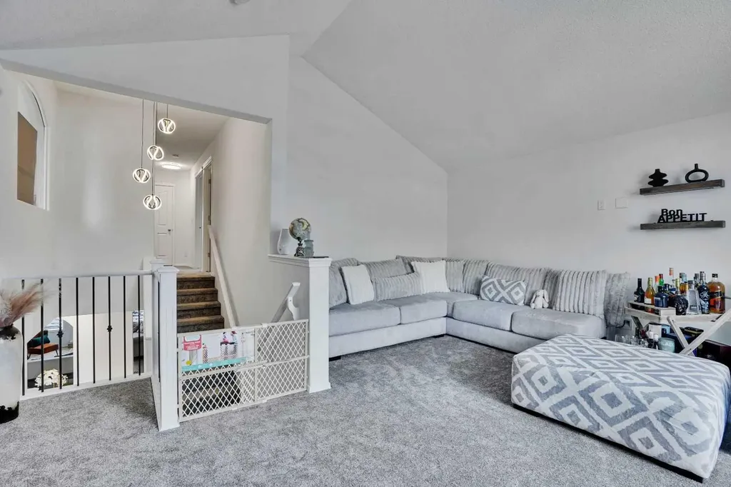 31 Skyview Shores Gardens NE Calgary AB T3N0C6