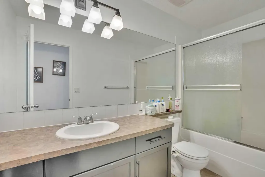 31 Skyview Shores Gardens NE Calgary AB T3N0C6