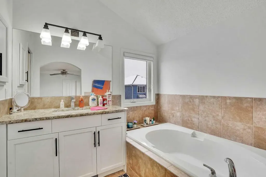 31 Skyview Shores Gardens NE Calgary AB T3N0C6