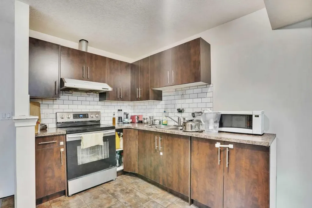 31 Skyview Shores Gardens NE Calgary AB T3N0C6