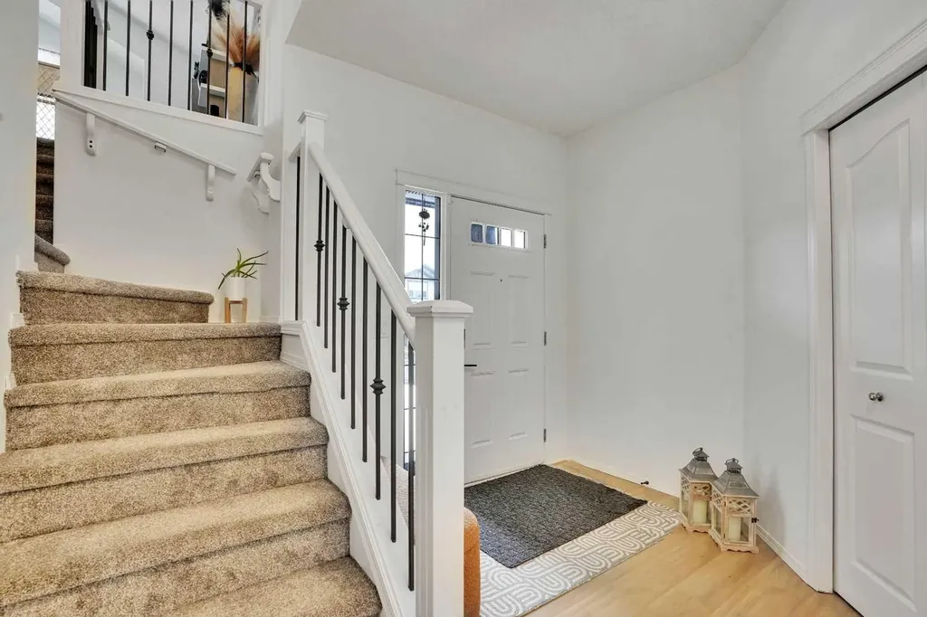 31 Skyview Shores Gardens NE Calgary AB T3N0C6