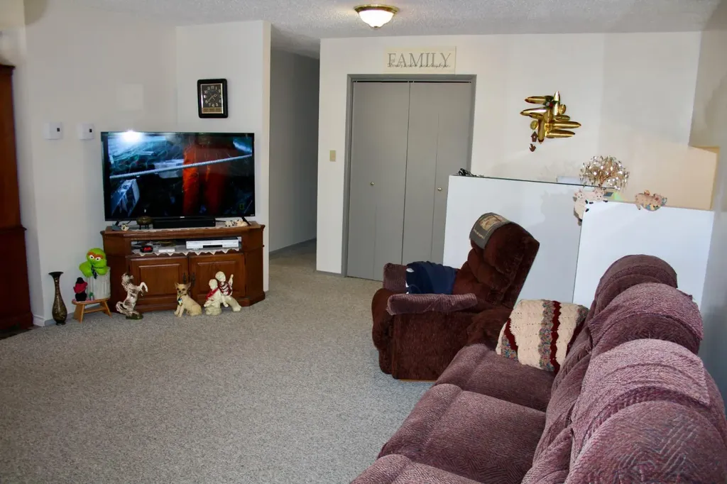 #25 4th Avenue E Neilburg SK S0M 2C0
