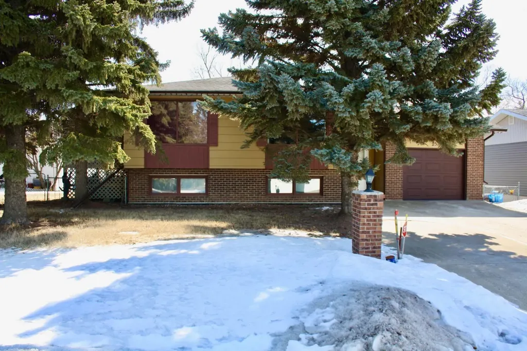 #25 4th Avenue E Neilburg SK S0M 2C0