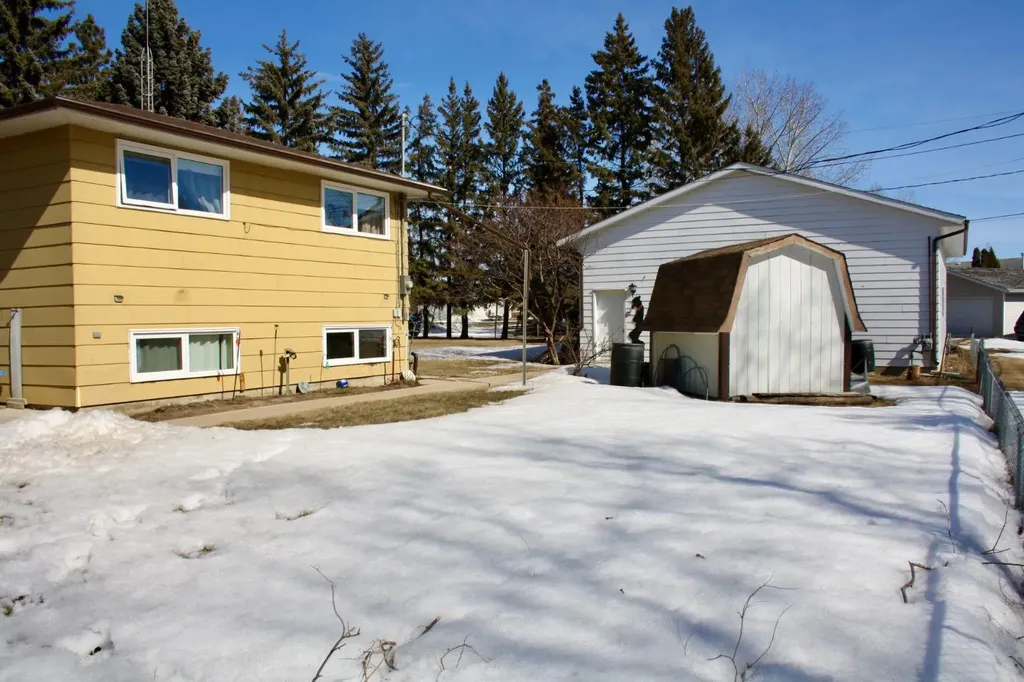 #25 4th Avenue E Neilburg SK S0M 2C0