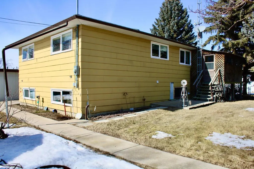#25 4th Avenue E Neilburg SK S0M 2C0