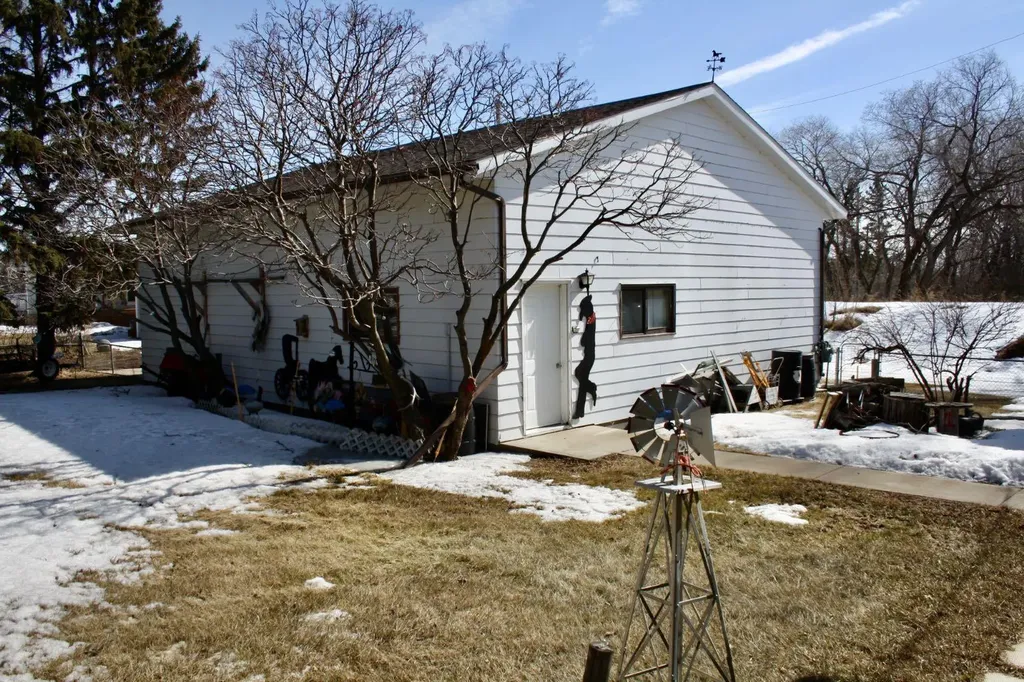 #25 4th Avenue E Neilburg SK S0M 2C0