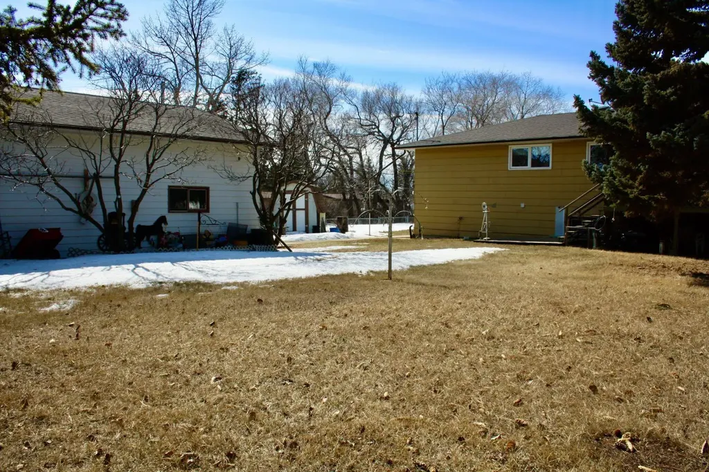 #25 4th Avenue E Neilburg SK S0M 2C0