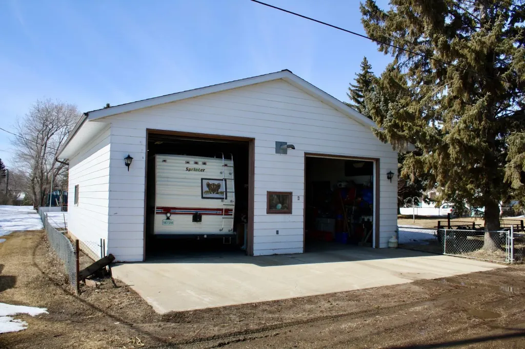 #25 4th Avenue E Neilburg SK S0M 2C0