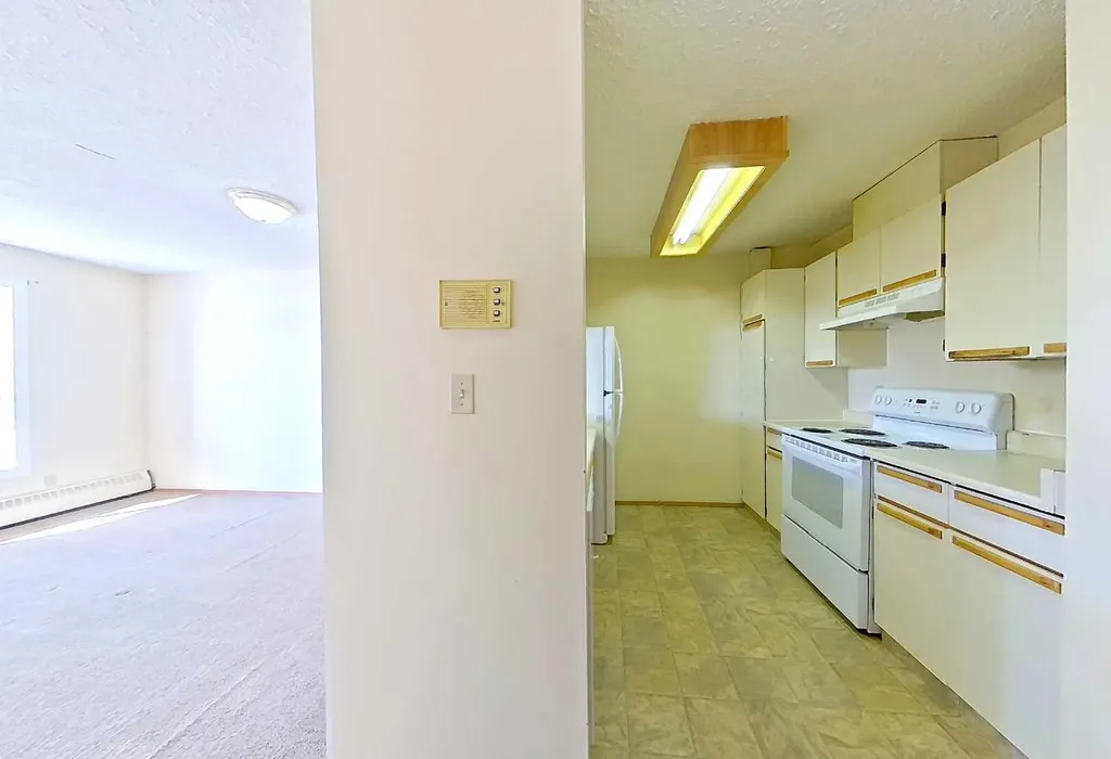 201 12 Avenue SW Slave Lake AB T0G 2A4