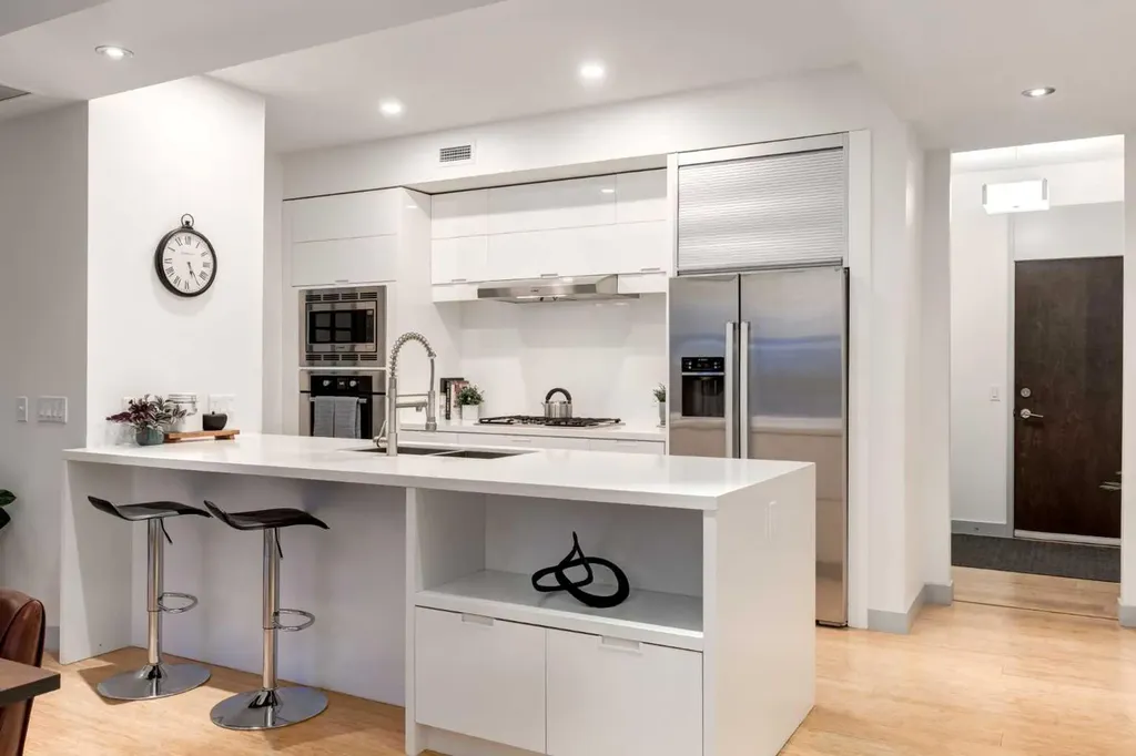 2905 16 Street SW Calgary AB T2T 4G5