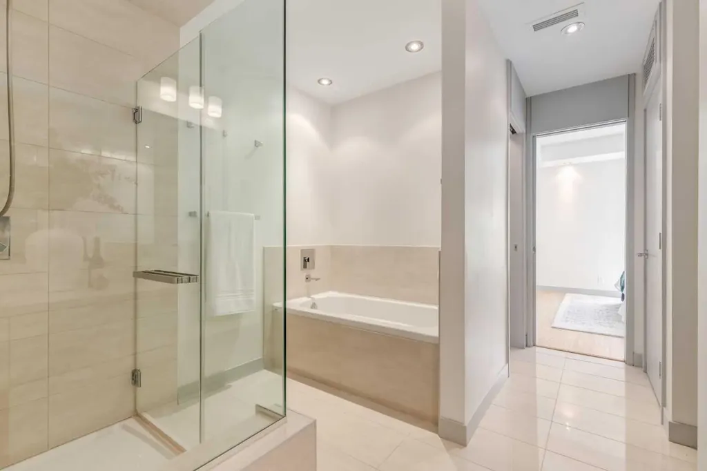 2905 16 Street SW Calgary AB T2T 4G5