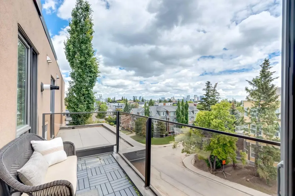 2905 16 Street SW Calgary AB T2T 4G5