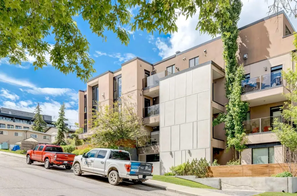 2905 16 Street SW Calgary AB T2T 4G5