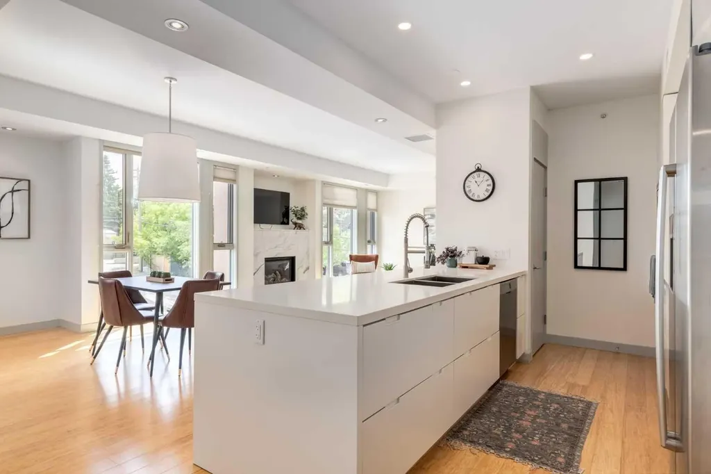 2905 16 Street SW Calgary AB T2T 4G5