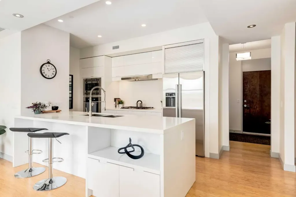2905 16 Street SW Calgary AB T2T 4G5