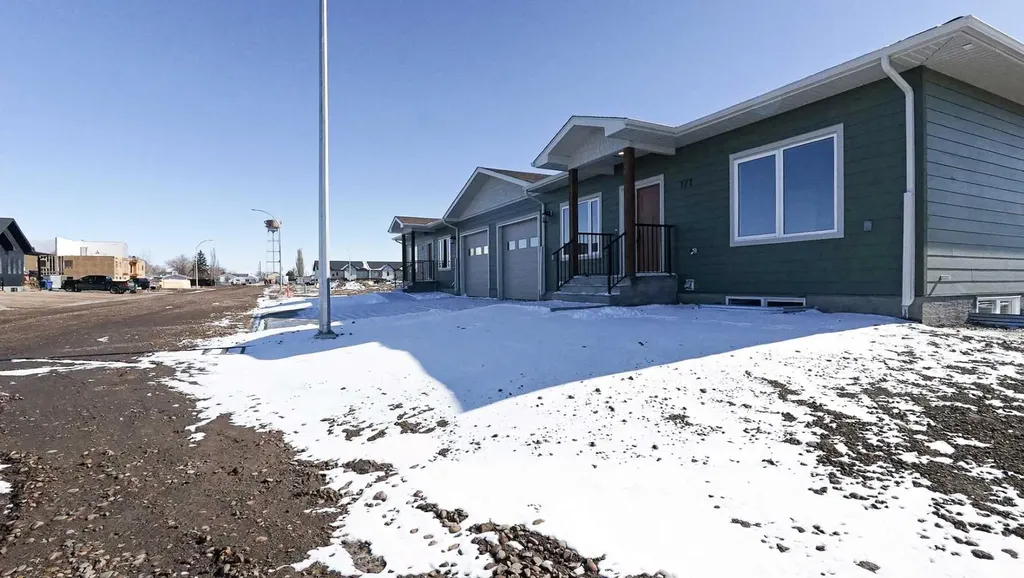171 Parkview Crescent W Bow Island AB T0K 0G0