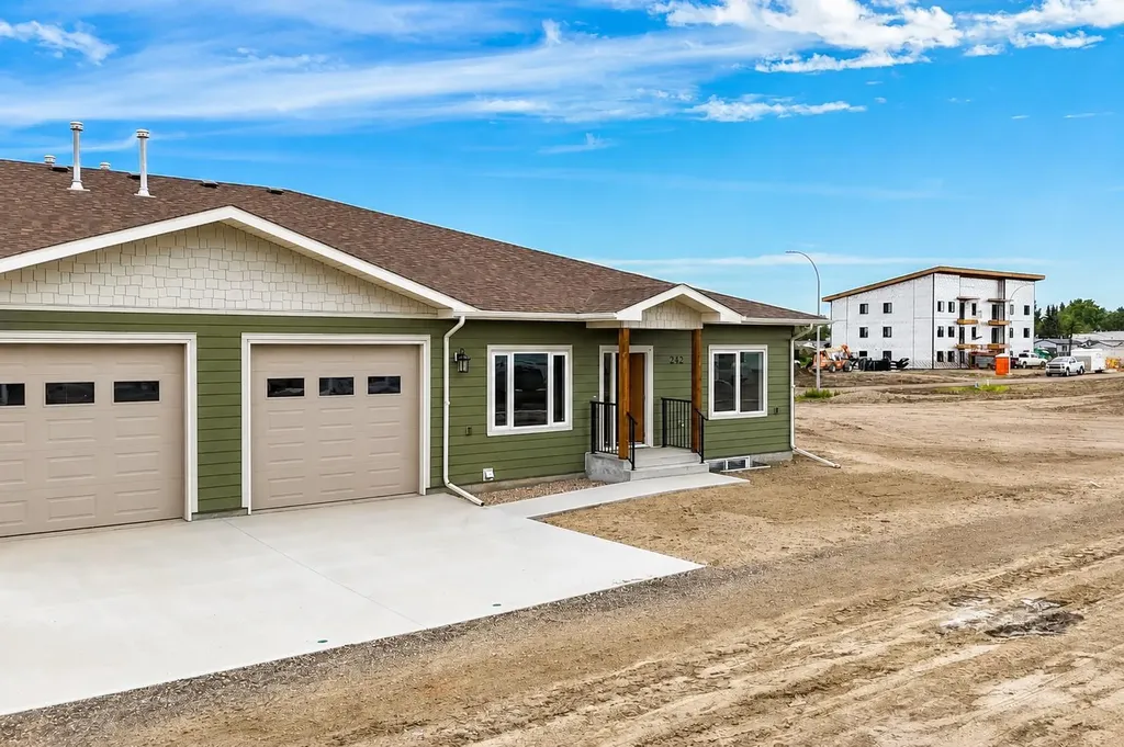 171 Parkview Crescent W Bow Island AB T0K 0G0