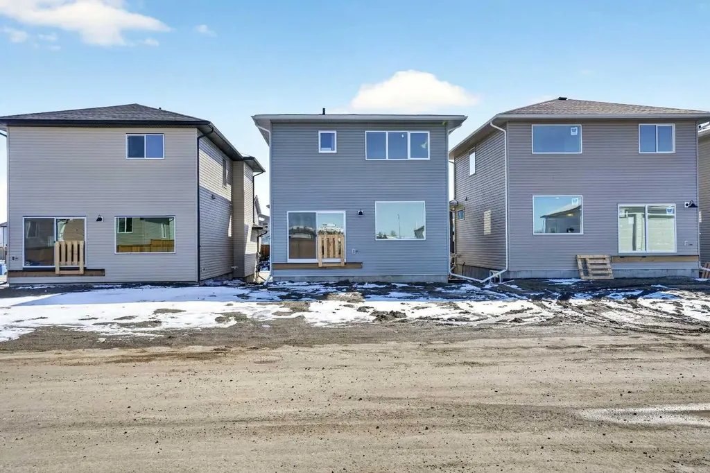 2518 44 Street S Lethbridge AB T1K 8L6
