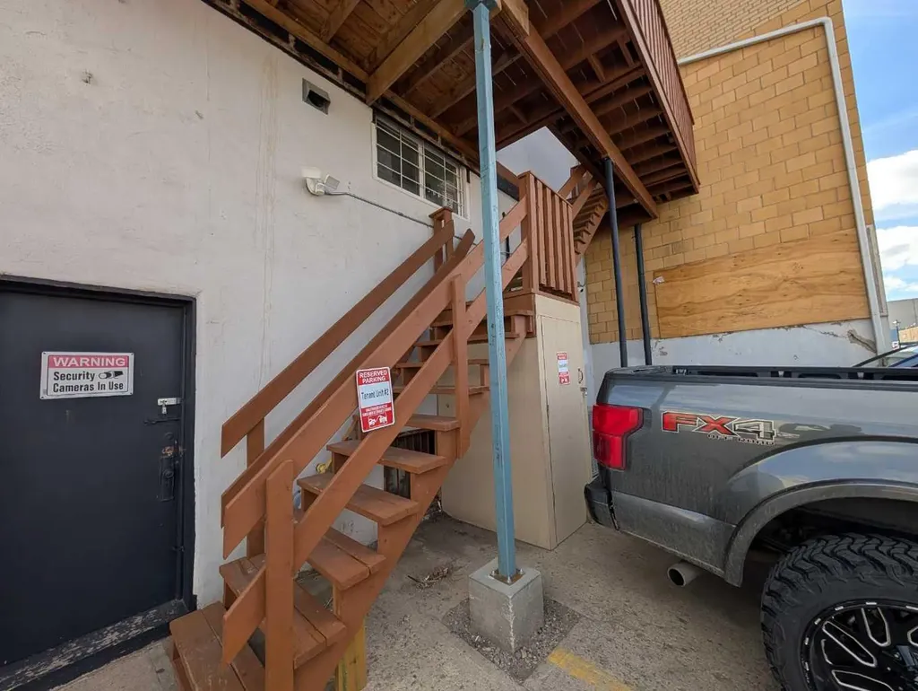 524 3 Street SE Medicine Hat AB T1A 0H3