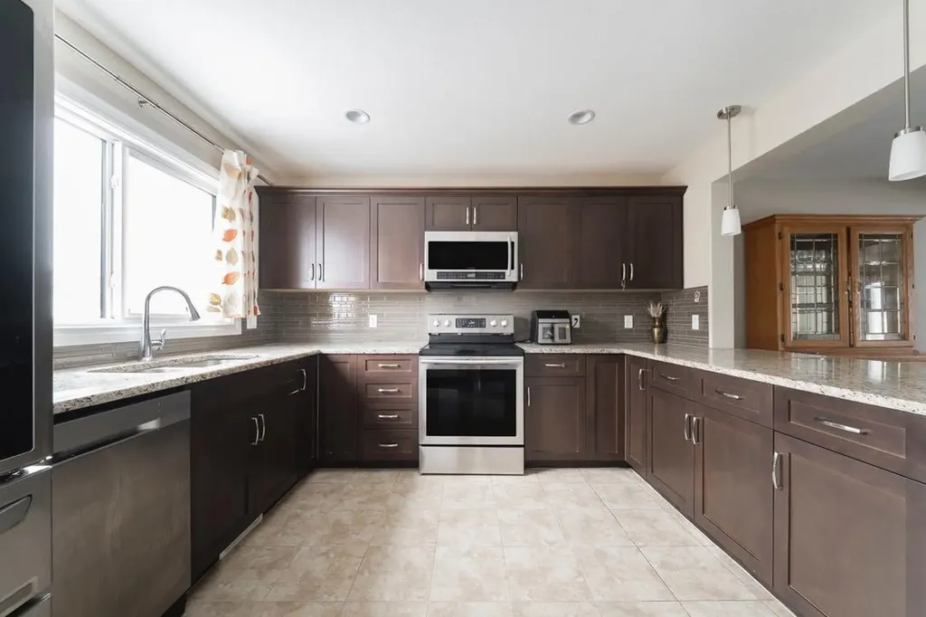 240 Comeau Crescent Fort Mcmurray AB T9K 2X8