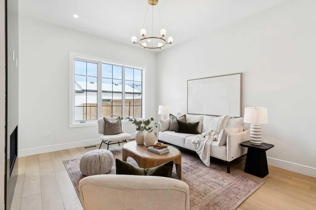 2810 38 Street SW Calgary AB T3E3G2
