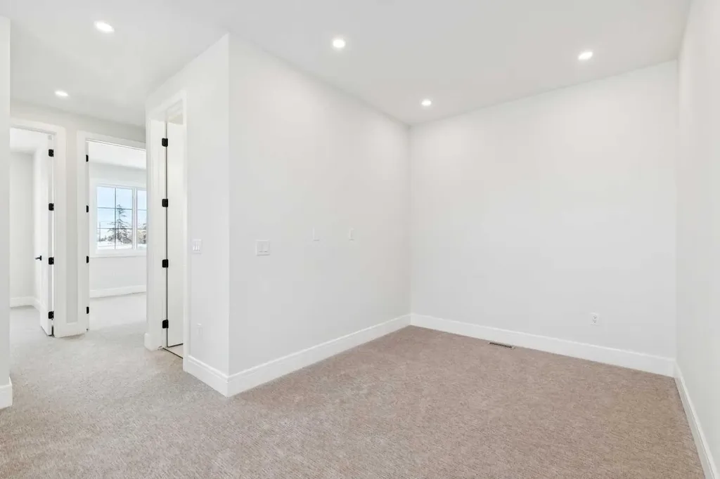 2810 38 Street SW Calgary AB T3E3G2
