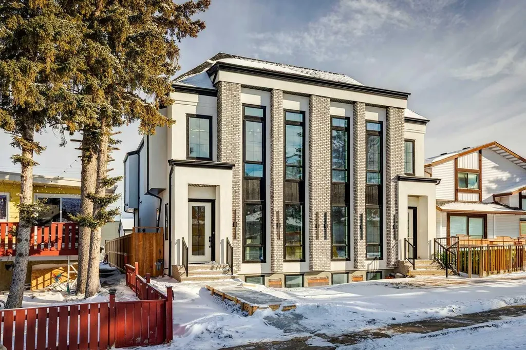 2810 38 Street SW Calgary AB T3E3G2