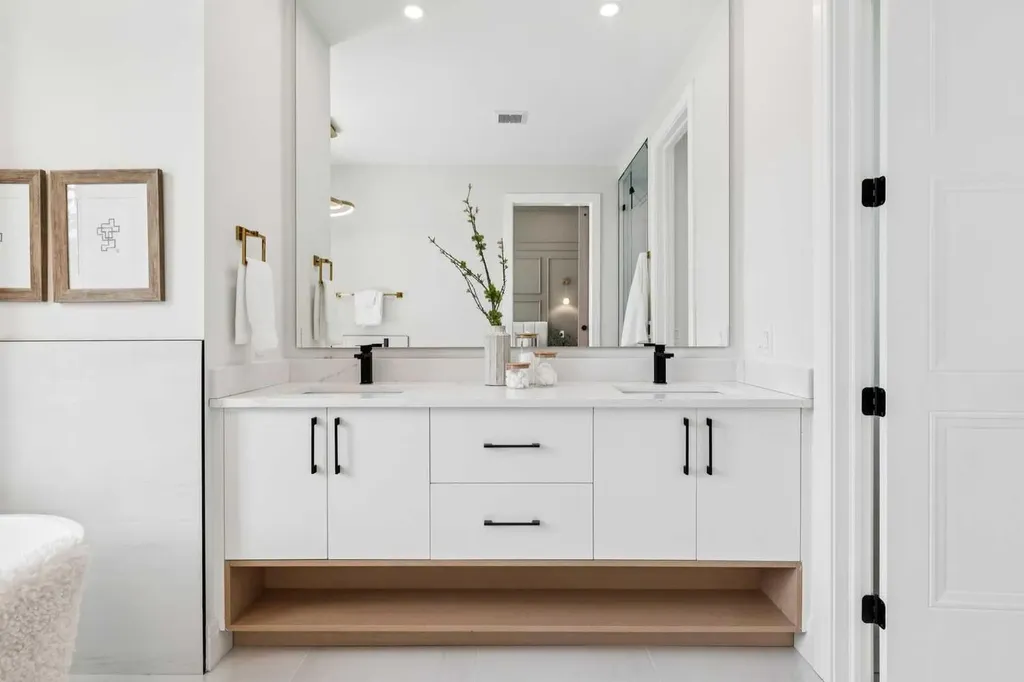2810 38 Street SW Calgary AB T3E3G2