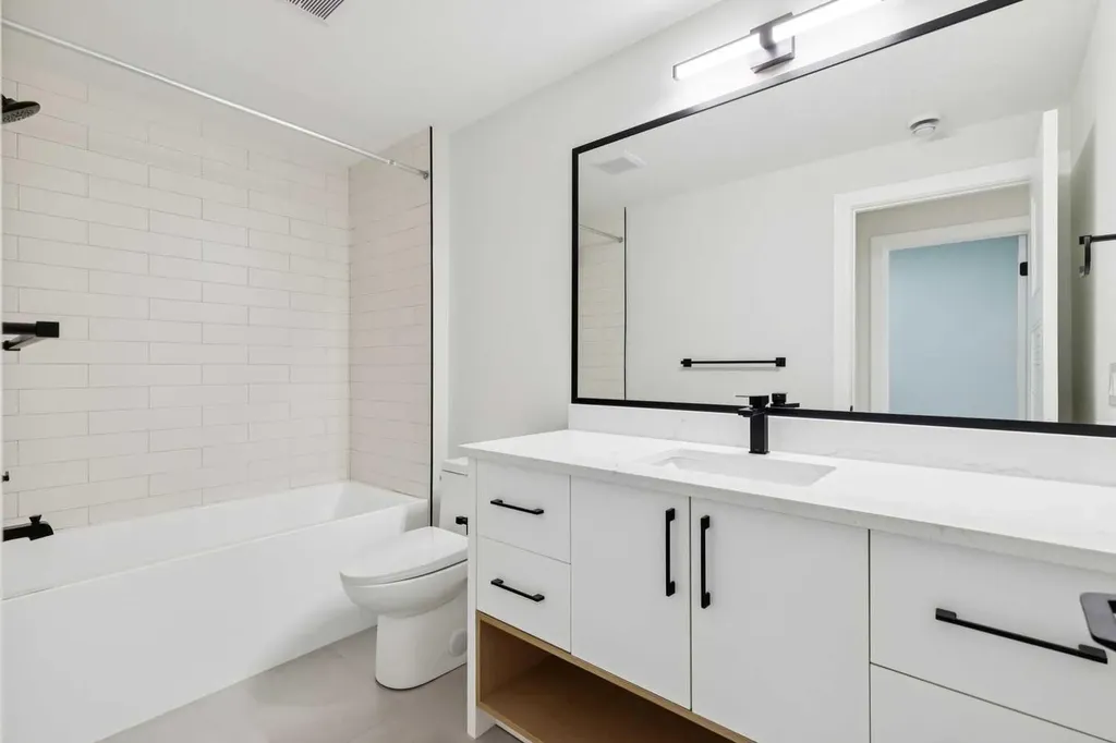 2810 38 Street SW Calgary AB T3E3G2