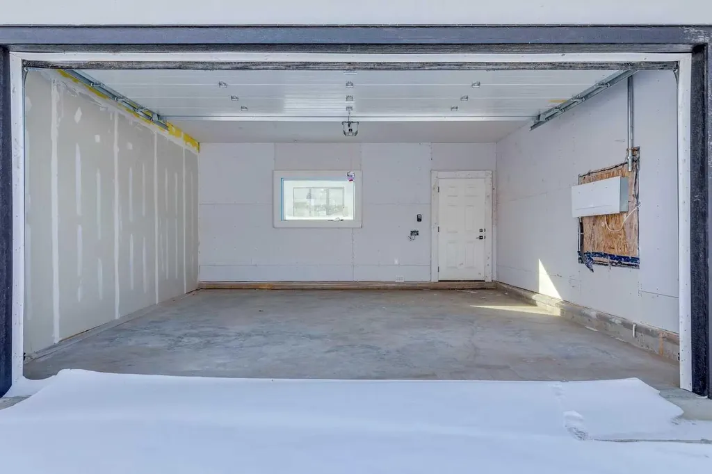 2810 38 Street SW Calgary AB T3E3G2