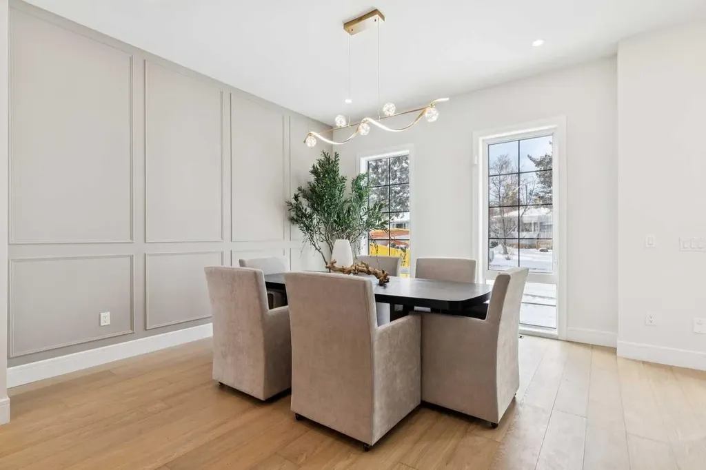 2810 38 Street SW Calgary AB T3E3G2