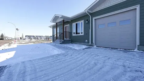 173 Parkview Crescent W Bow Island AB T0K 0G0