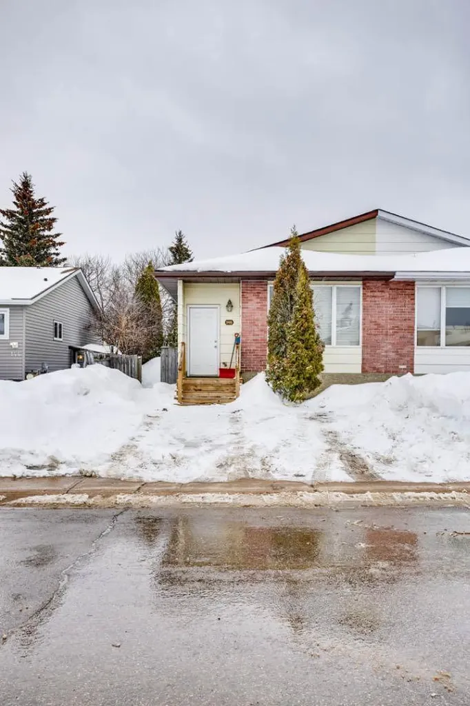 146 Elmore Drive Fort Mcmurray AB T9H 4N9