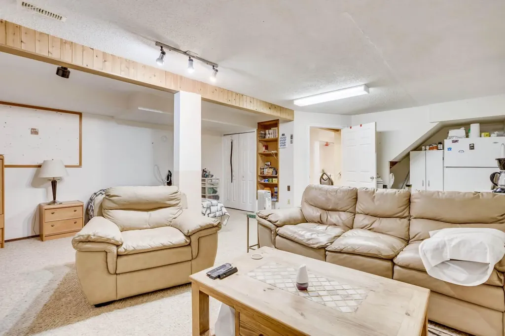 146 Elmore Drive Fort Mcmurray AB T9H 4N9