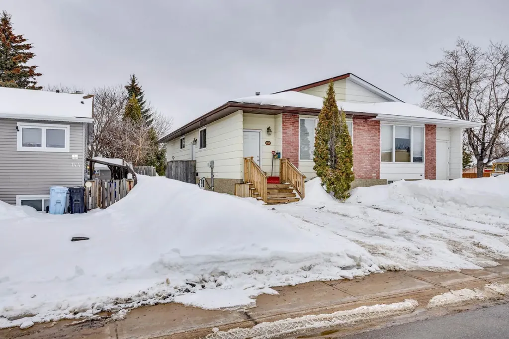 146 Elmore Drive Fort Mcmurray AB T9H 4N9