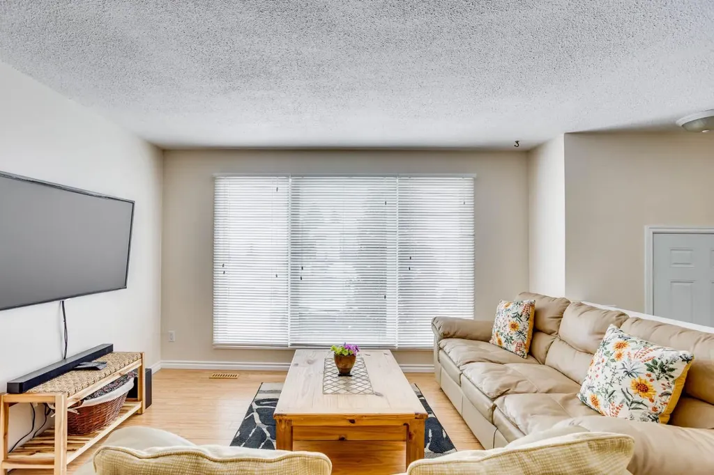 146 Elmore Drive Fort Mcmurray AB T9H 4N9