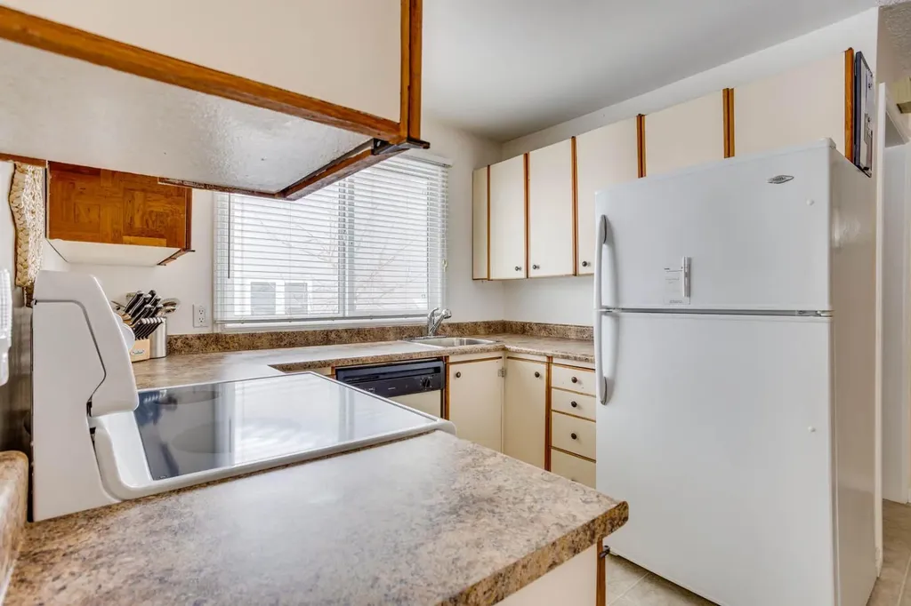 146 Elmore Drive Fort Mcmurray AB T9H 4N9