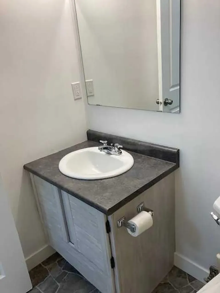 3105 51 Avenue Lloydminster AB T9V 1H9