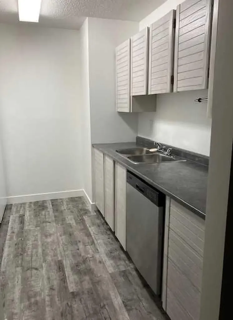 3105 51 Avenue Lloydminster AB T9V 1H9