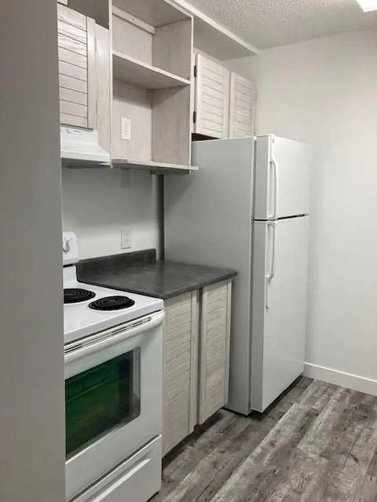 3105 51 Avenue Lloydminster AB T9V 1H9