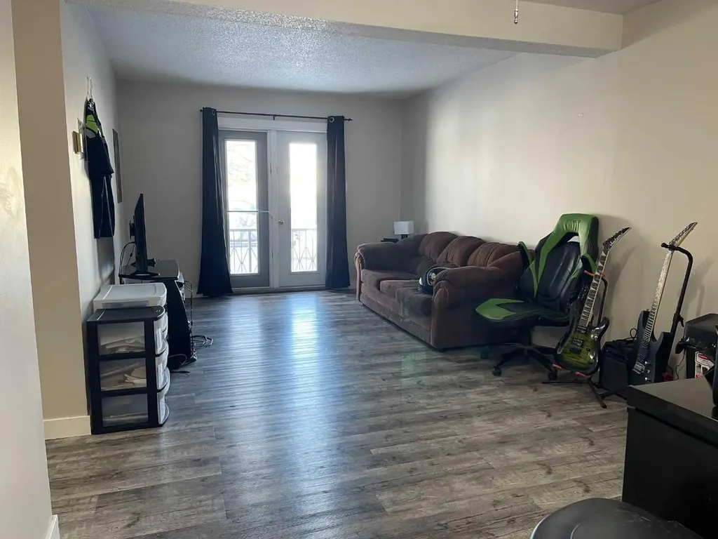 3105 51 Avenue Lloydminster AB T9V 1H9