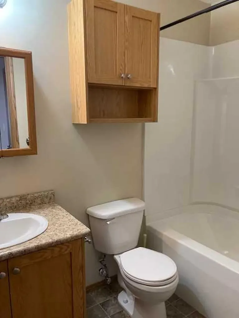 3105 51 Avenue Lloydminster AB T9V 1H9