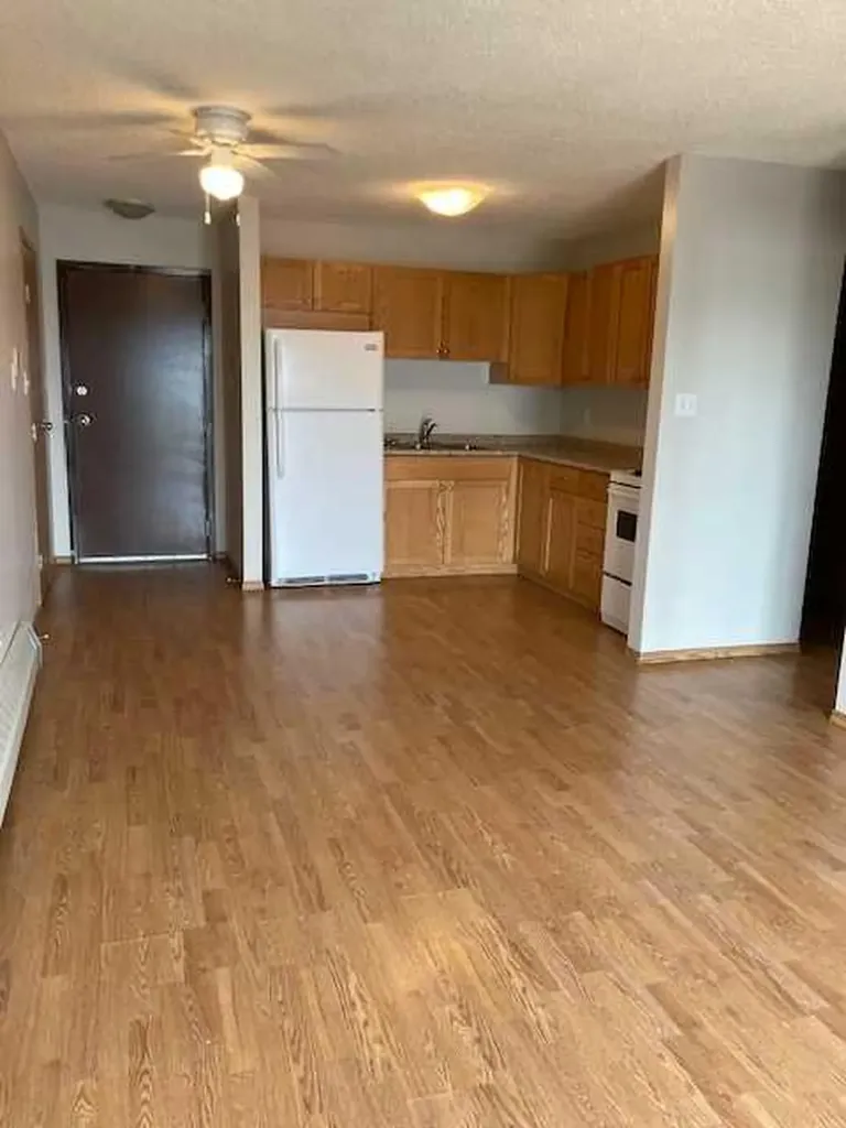3105 51 Avenue Lloydminster AB T9V 1H9