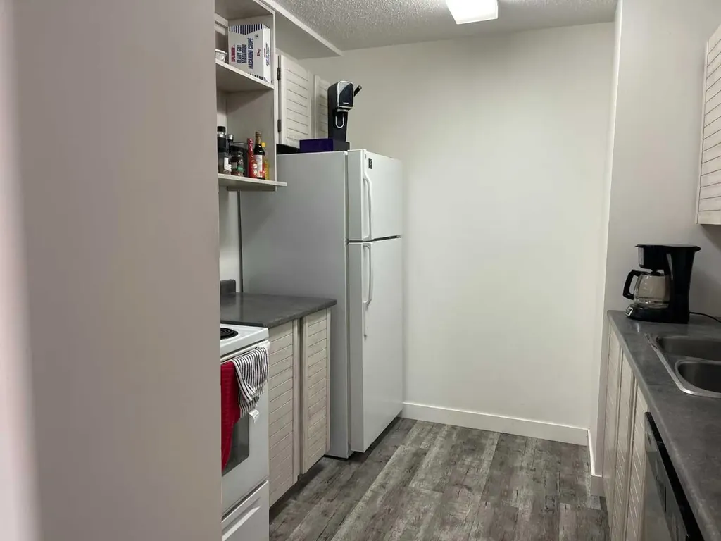 3105 51 Avenue Lloydminster AB T9V 1H9